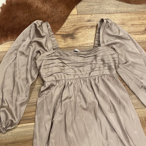 Abercrombie and Fitch mini dress - Picture 3 of 9